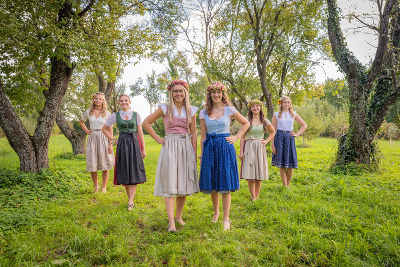 Selbstgenähte Dirndl © Gimpel Selbstgenähte Dirndl © Gimpel